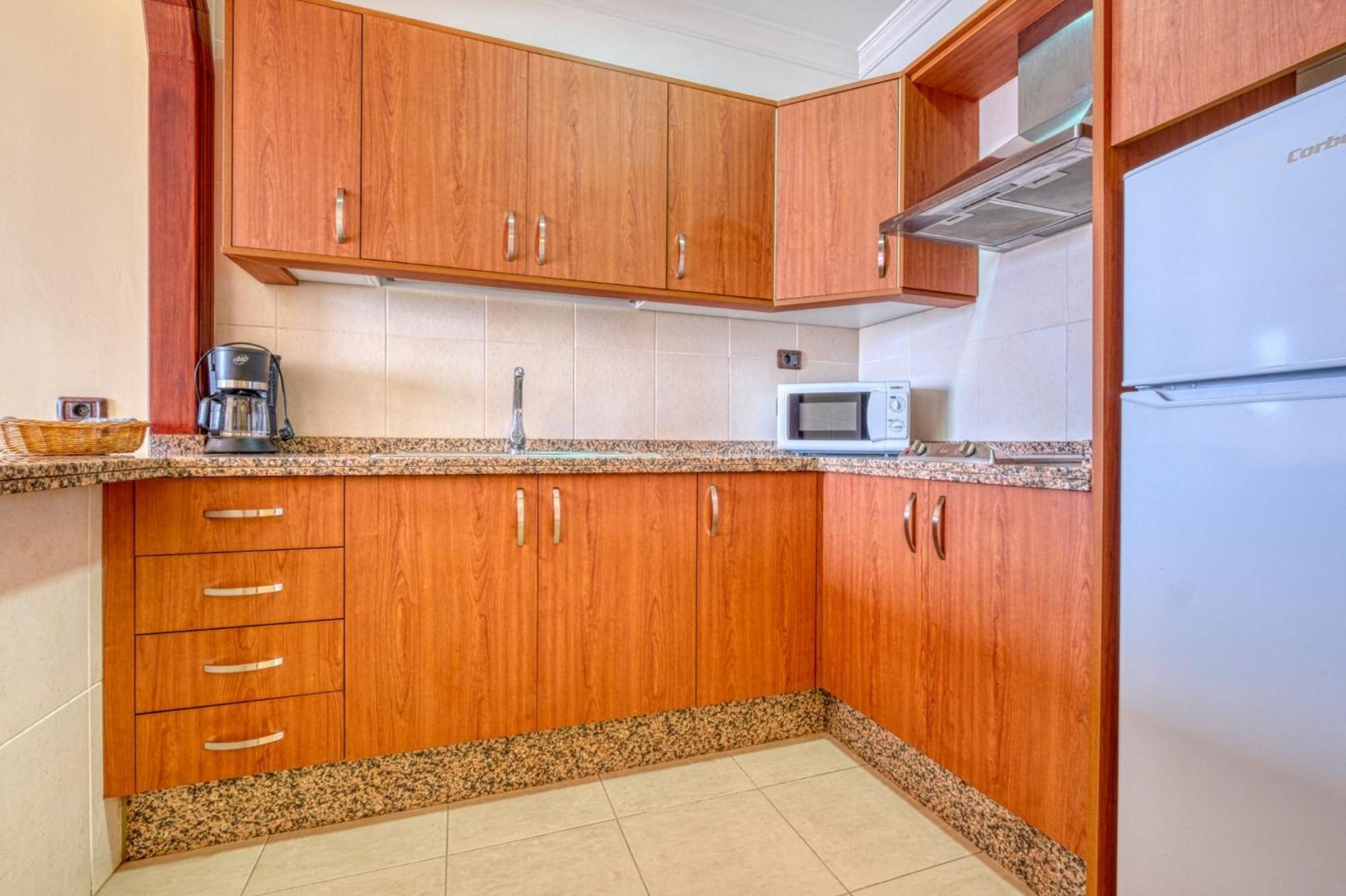 Apartamentos Callaomar Каляо Салвахе Екстериор снимка