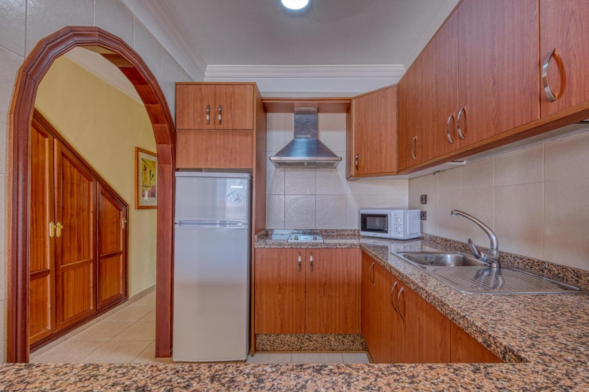 Apartamentos Callaomar Каляо Салвахе Екстериор снимка