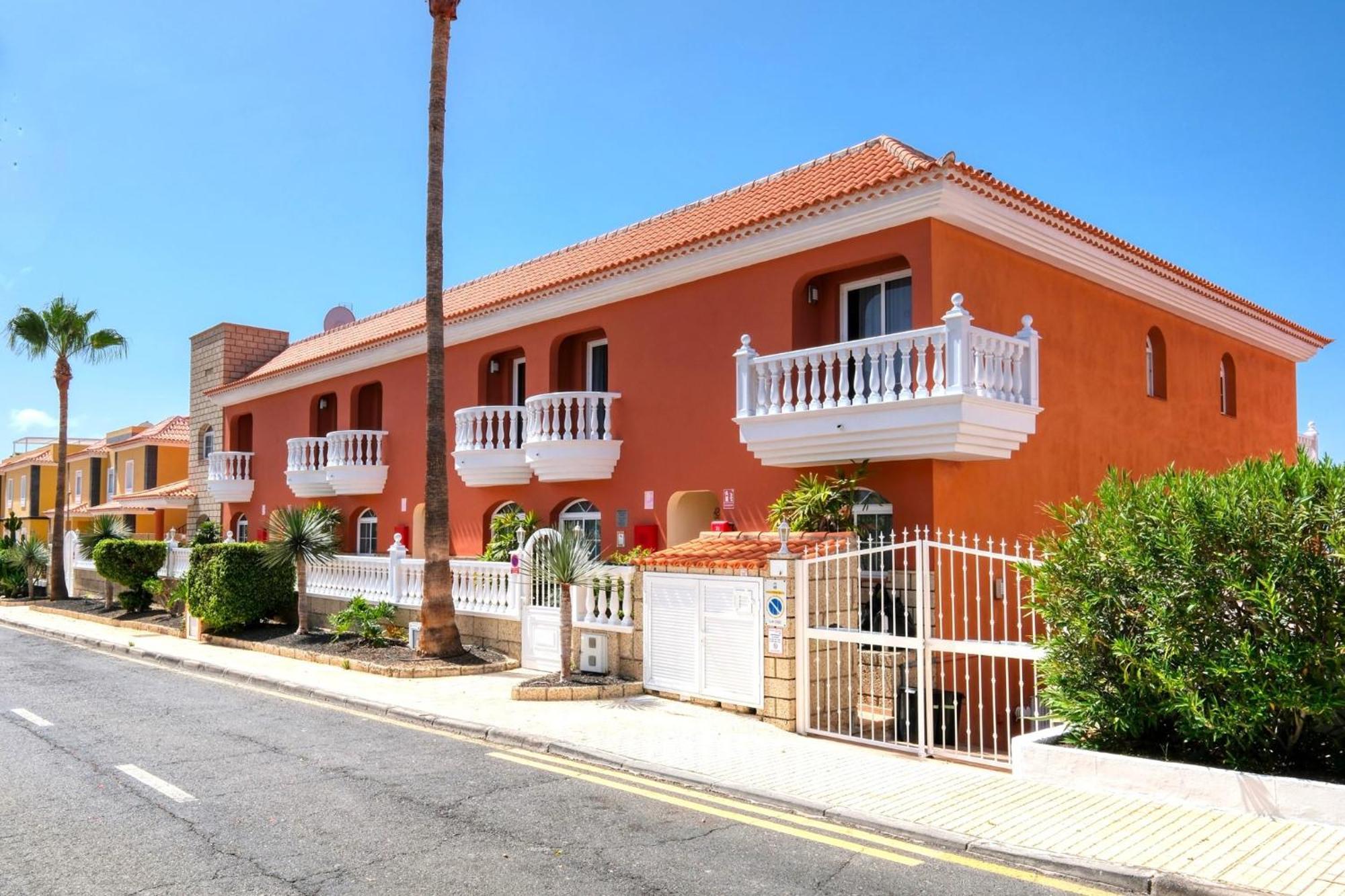 Apartamentos Callaomar Каляо Салвахе Екстериор снимка